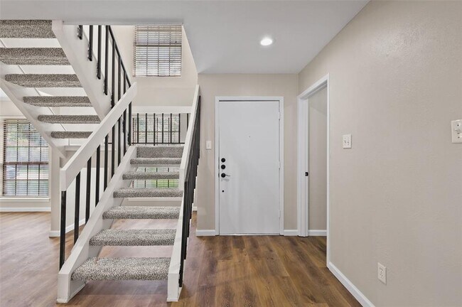 Foto del edificio - 1603 Barclay Dr