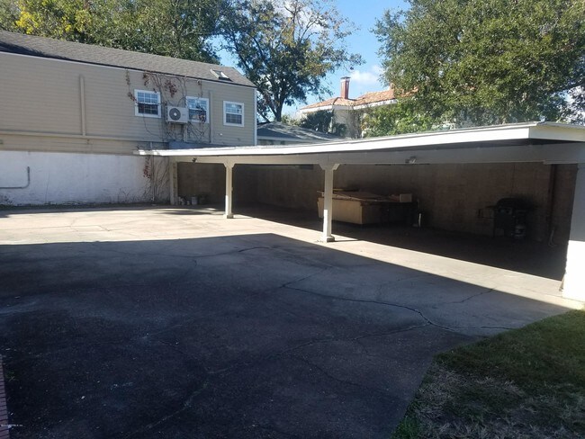 Foto del edificio - 2247 Riverside Ave