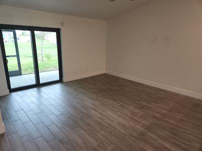 Foto del edificio - 544 SE 5th Pl