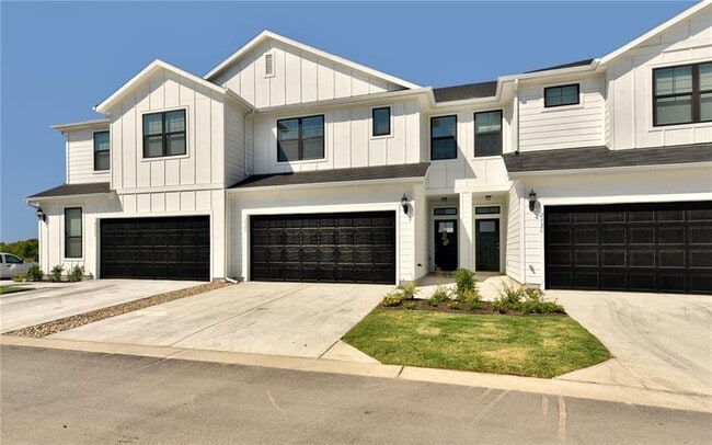 Building Photo - 252 Fieldwood Dr