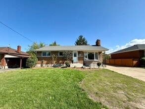 Building Photo - 404 Grantham Ave