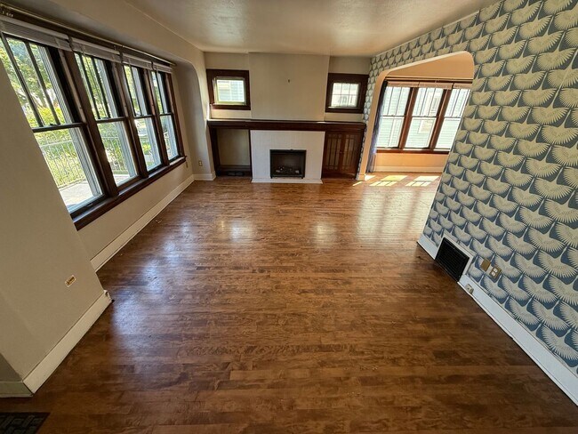 Foto del edificio - 1245-1245 N 46th St