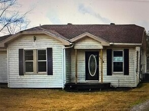 Building Photo - 2385 Tyler St