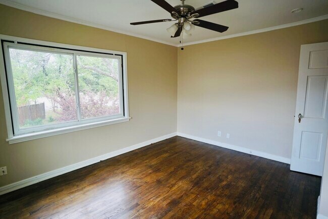Foto del edificio - 3309 Lawrence St