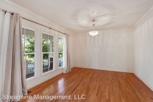 Foto del edificio - 4 br, 4.5 bath House - 7772 Water St