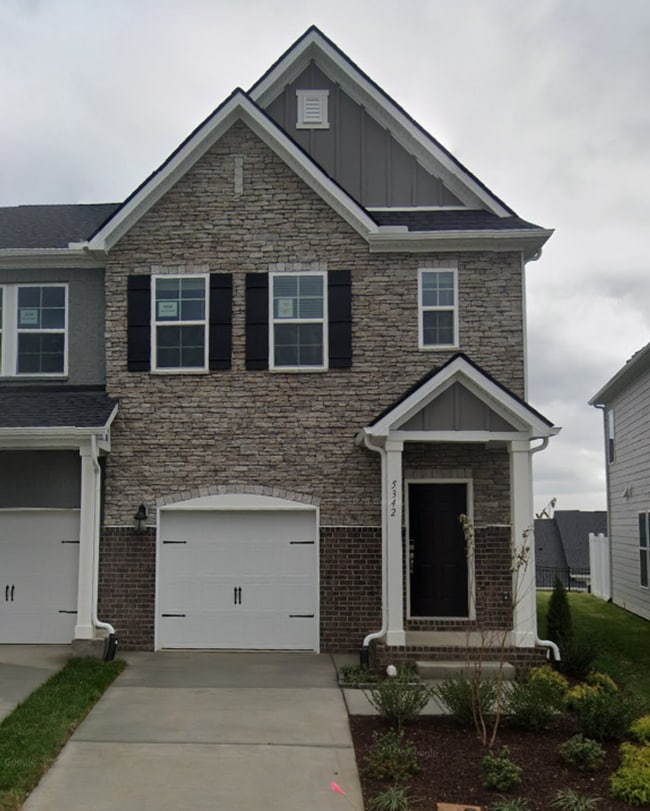Building Photo - 5342 Bellflower Hls