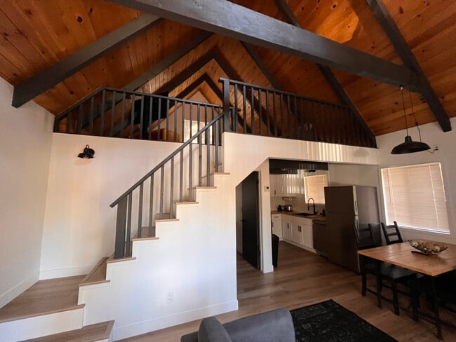 Foto del edificio - 344 W Aeroplane Blvd