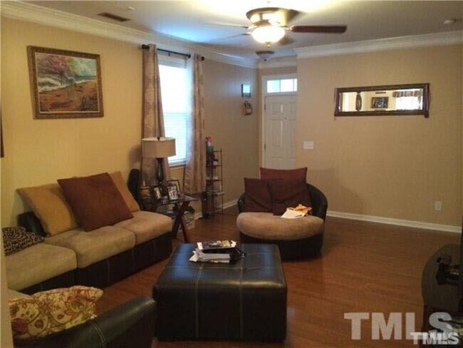 Building Photo - 3027 Remington Oaks Cir