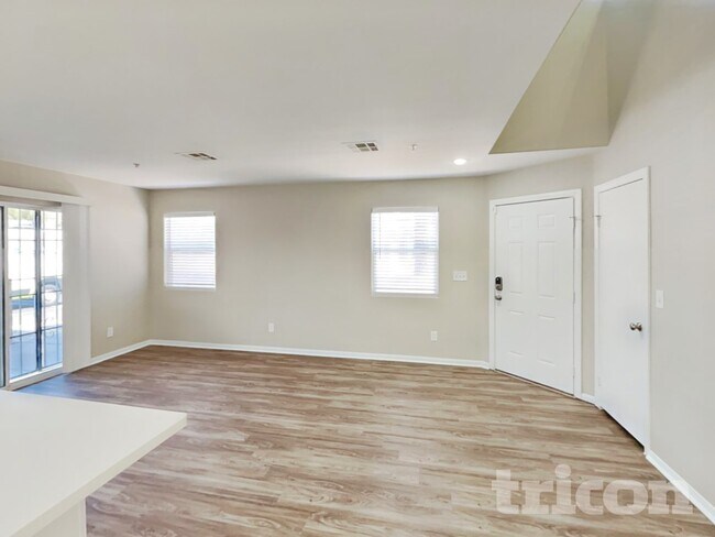 Foto del edificio - 2922 Trembling Hill Ave