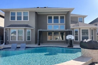 Building Photo - 2406 Trocadero Ln