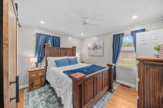 Building Photo - 120 Holland St