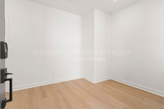 Foto del edificio - 429 Caliper Wy