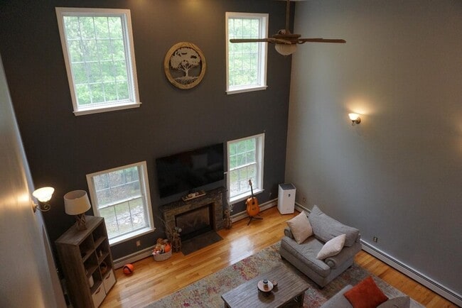 Building Photo - 60 Rockwood Dr