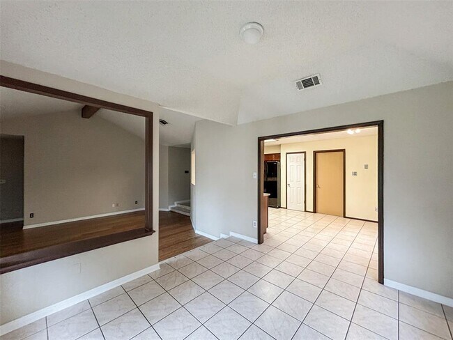 Building Photo - 5909 Blanco River Pass