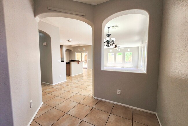 Building Photo - 4Bed/2Bath at 107th/Deer Valley! $399 MOVE...