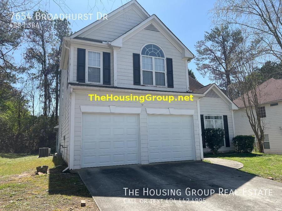 Primary Photo - Spacious 3 Bedroom