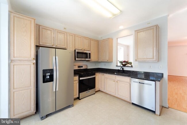 Building Photo - 15154 Brazil Cir