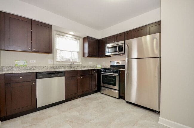 Building Photo - 3025 Lynn Ct