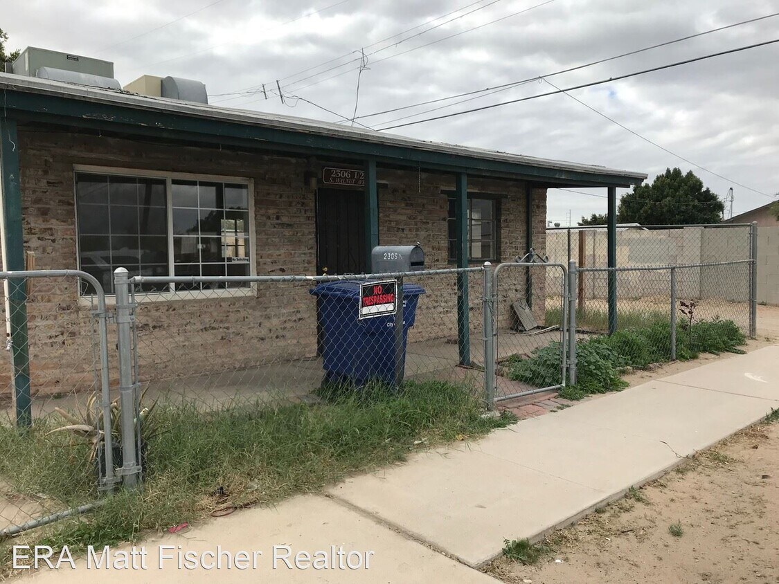 2 br, 1 bath House 2306 1/2 S Walnut Ave House Rental in Yuma, AZ