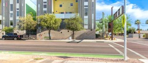 Foto del edificio - 1111 W University Dr