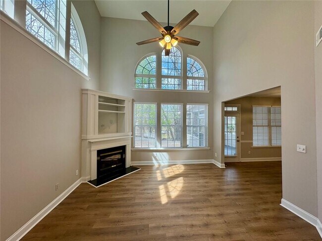 Foto del edificio - 2662 Pierce Brennen Ct NE
