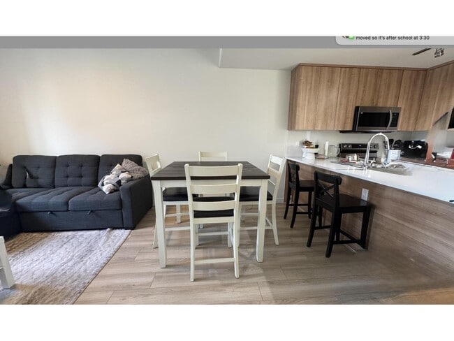 Building Photo - 5420-5208 208 St