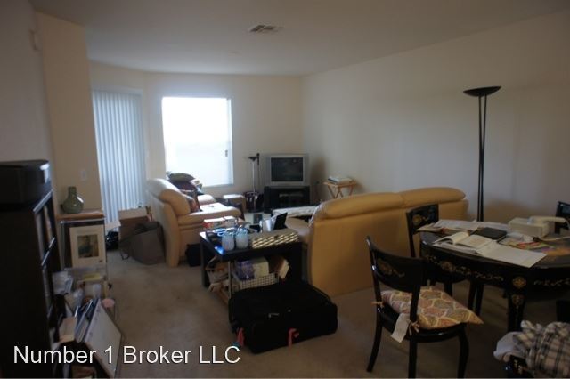 Foto del edificio - 7841 Sugar Bend Dr