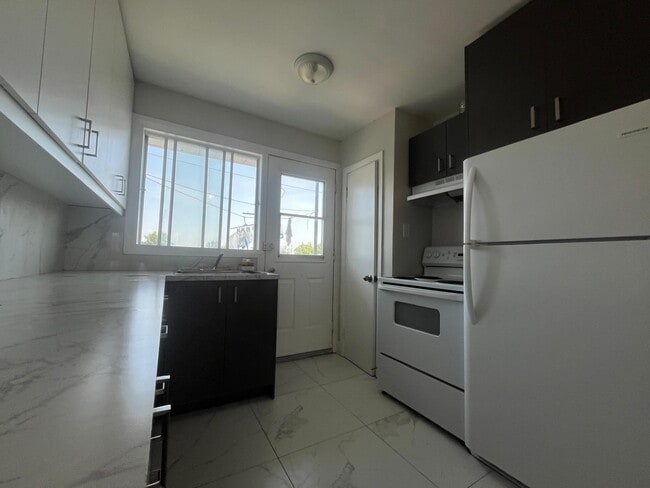 Photo du bâtiment - 9301 Av. 24e