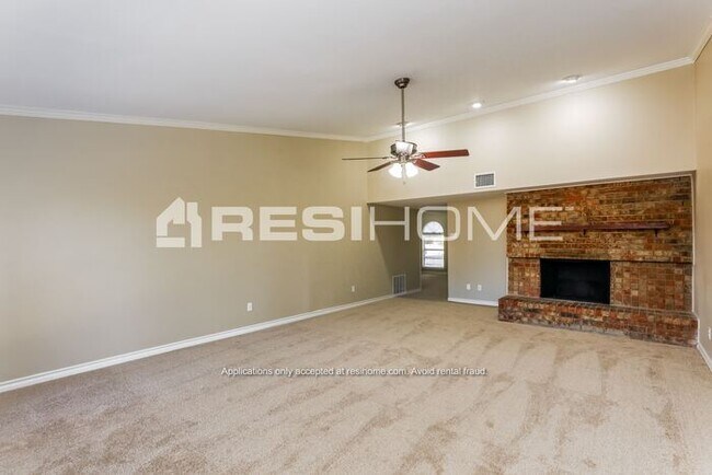 Building Photo - 2917 Rolling Hills Drive
