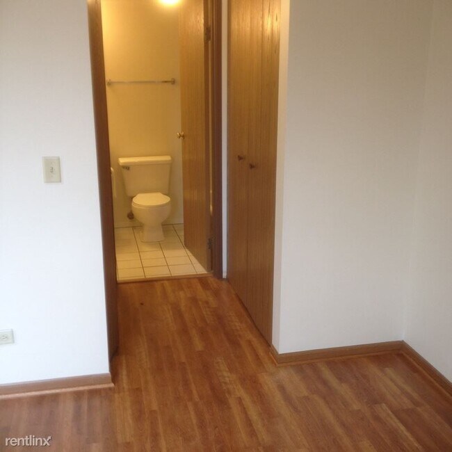 Building Photo - 2 br, 2 bath Apartment - 1704 sable ln