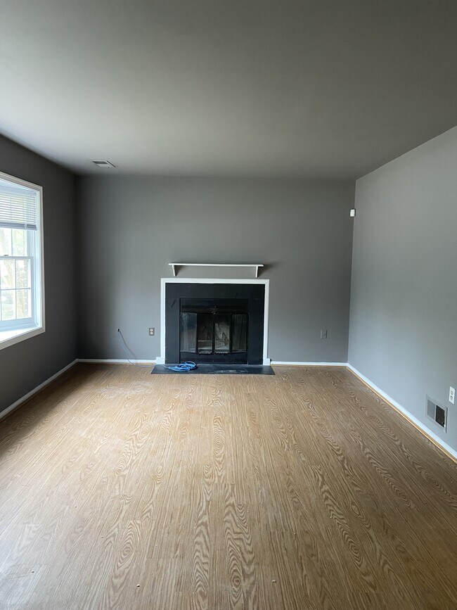 Foto del edificio - 7723 Haines Ct