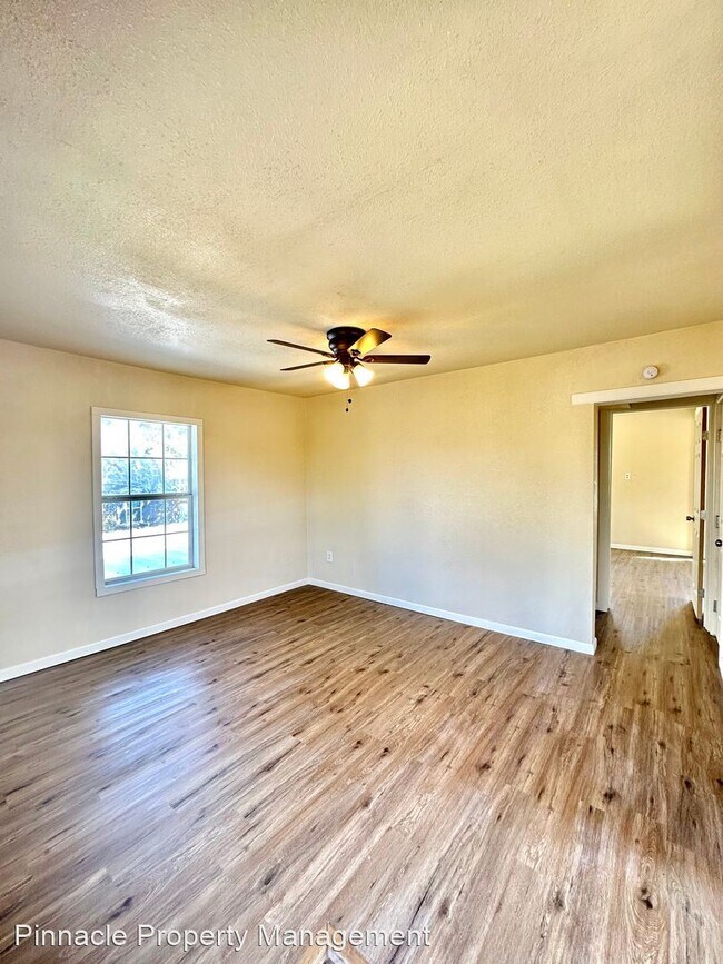 Building Photo - 1 br, 1 bath House - 715 E Harris