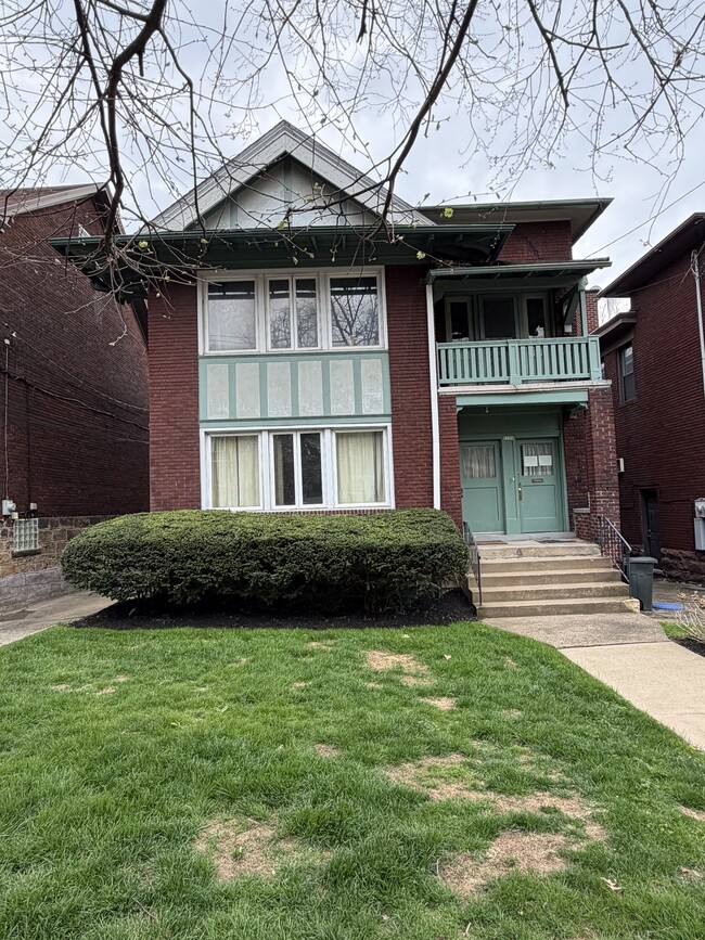 Building Photo - 5708 Solway St