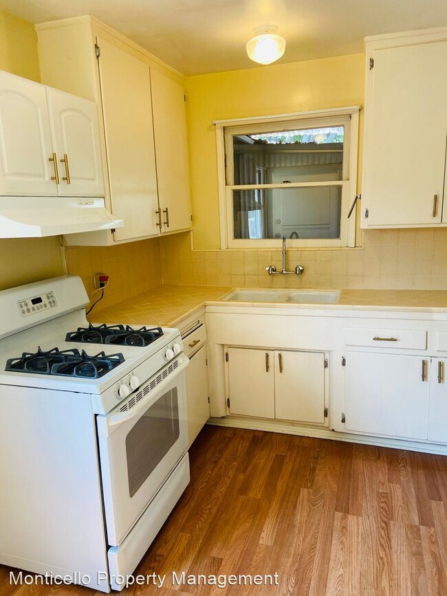 Building Photo - 2 br, 1 bath House - 1052 Bonita Street
