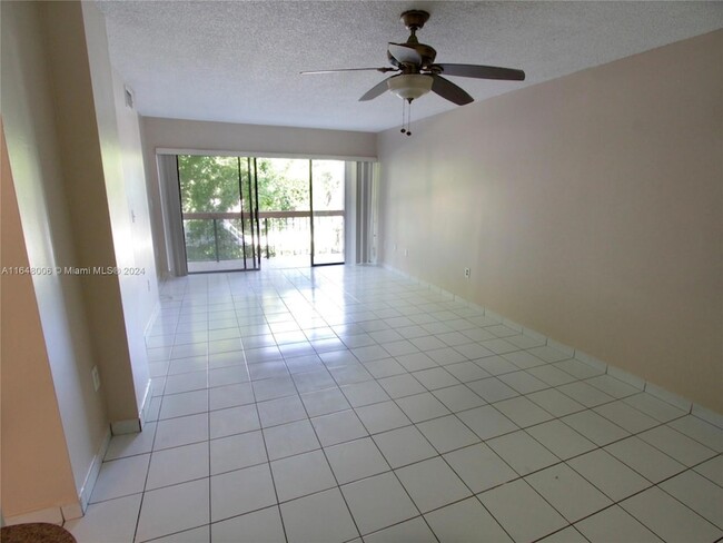 Foto del edificio - 6320 SW 138th Ct