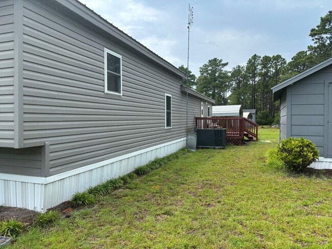 Building Photo - 103 Forest Line Dr