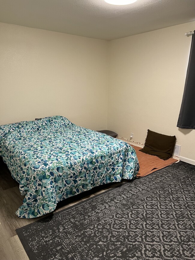 Photo - 725 S Krameria St House