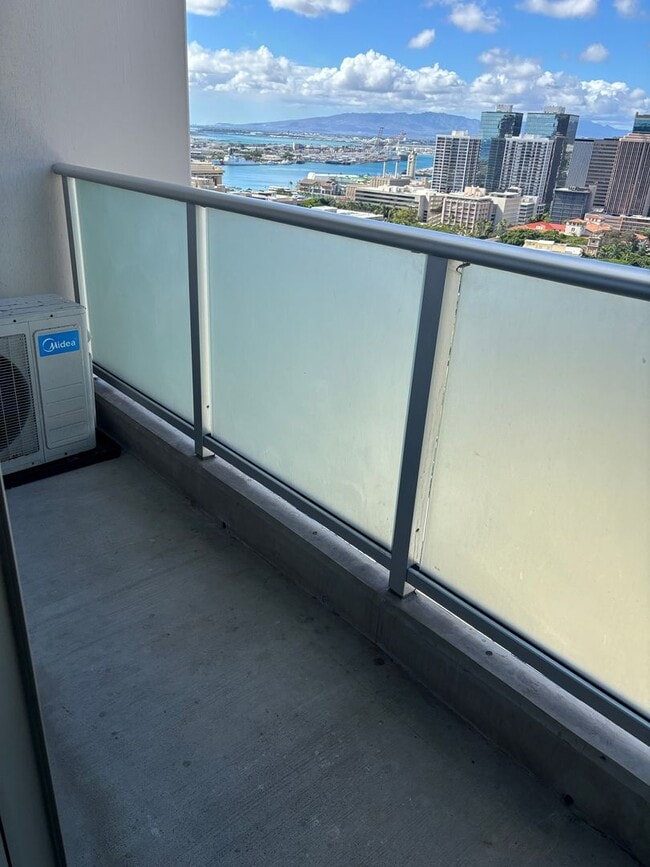 Building Photo - 801 South St