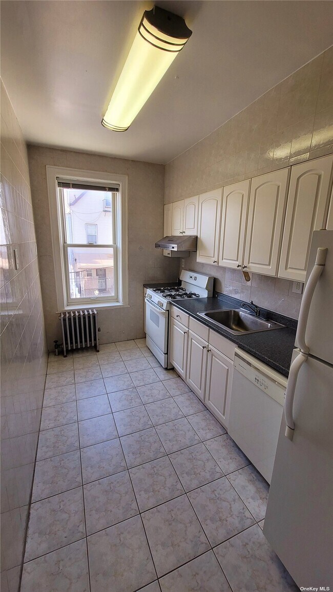 Foto del edificio - 78-08-78-82 82nd St