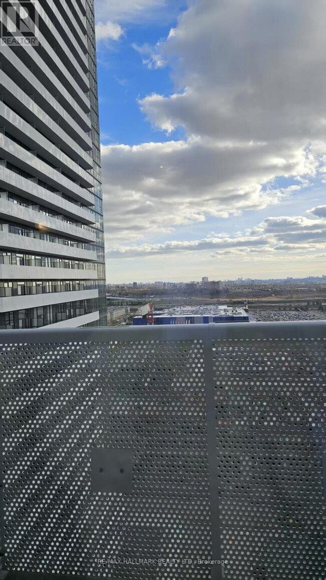 Building Photo - 8 Interchange Wy