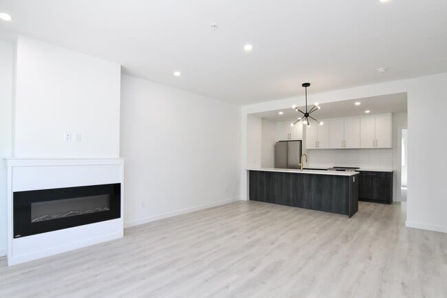 Building Photo - 12115 203 St