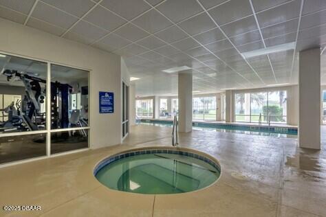 Foto del edificio - 4650 Links Village Dr