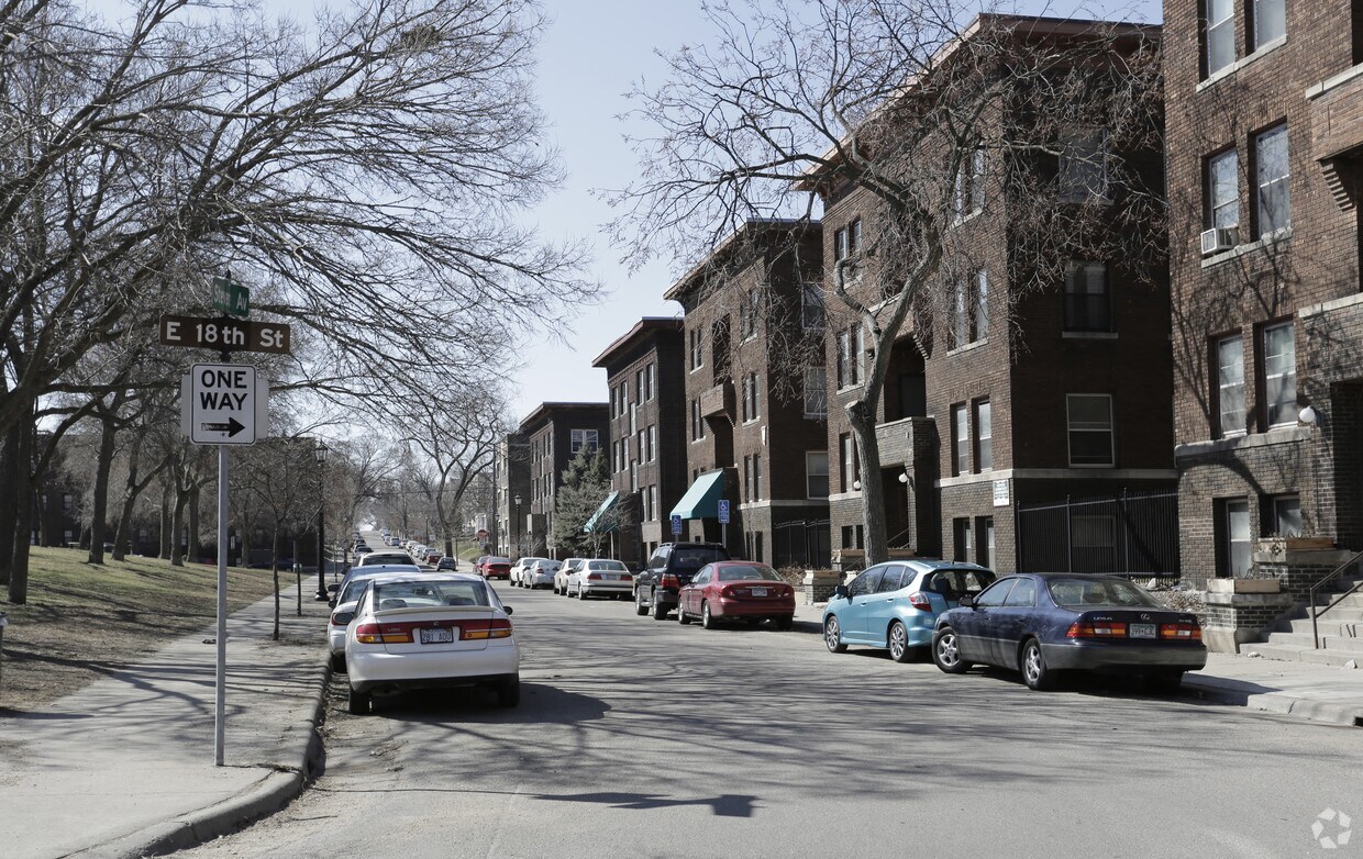 Building Photo - 1830 Stevens Ave