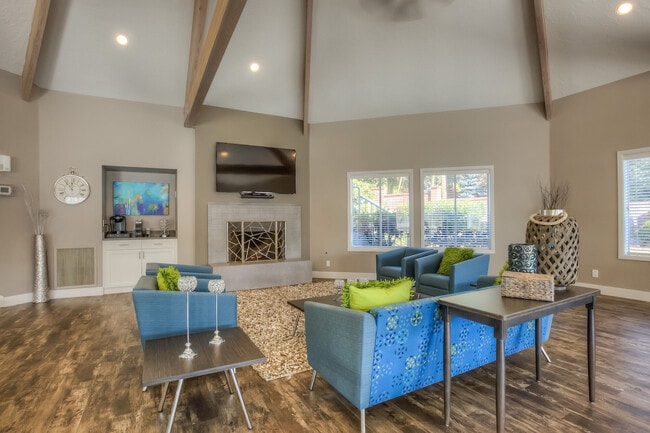 Building Photo - Oak Hill Apartments