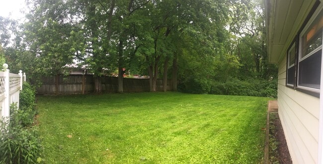Foto del edificio - 4 Bedroom/2.5 Bathroom House Across from W...