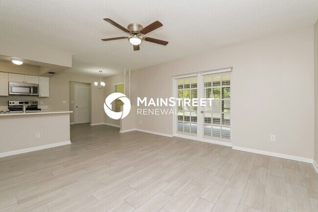 Building Photo - 3 Bedroom Pet-Friendly Home in tampa, FL with Main Street Renewal