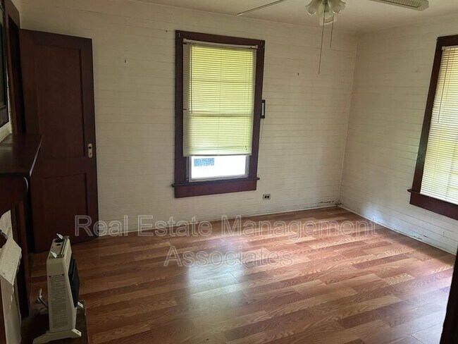 Foto del edificio - 803 E Mcintosh Rd
