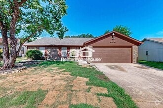 Building Photo - 6006 Cool Springs Dr