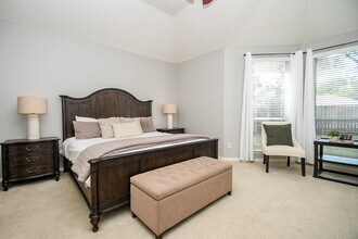 Building Photo - 2114 Thistlerock Ln