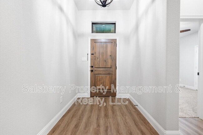 Building Photo - 1636 Town Creek Cir